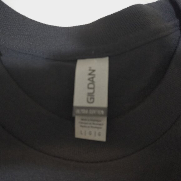 Unisex Black Gildan Long Sleeve Tee with Embroidered Flamingo on Chest Sz L - Picture 3 of 3